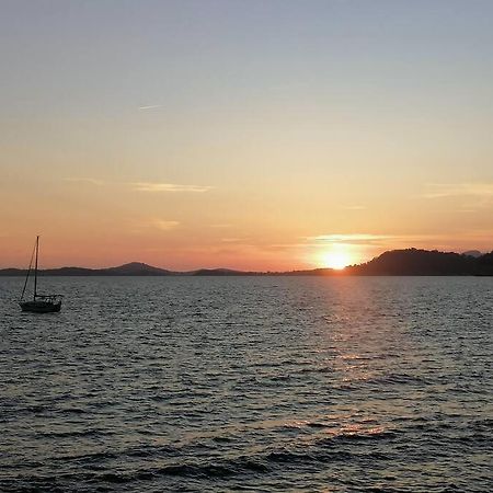 T 2 A 5 Mn A Pied De La Mer Sanary-sur-Mer Ngoại thất bức ảnh